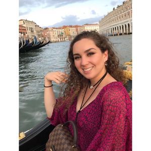 Meet your Posher, Samantha